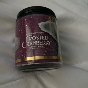 Frosted cranberry single wick candle